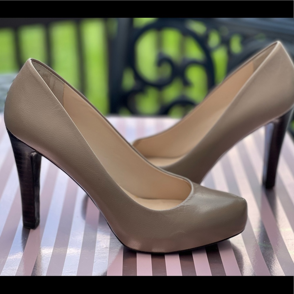 Franco Sarto, Cisero - Natural Leather Pump- Size 8 M